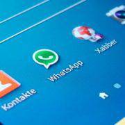 Bild von Handydisplay mit Whatsapp